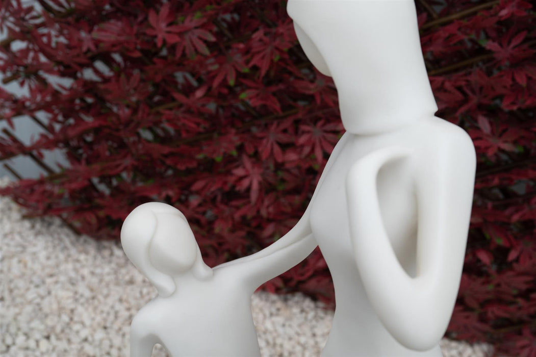 Dinova Circle of Love White Statue